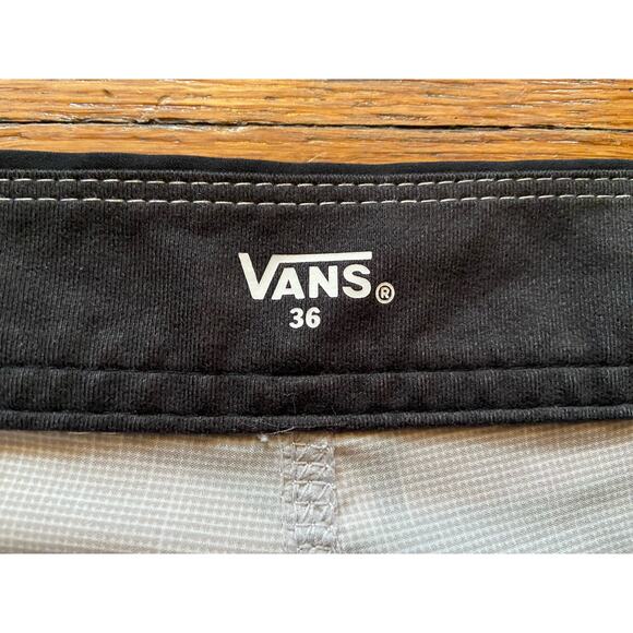 VANS Black/Gray/Green Floral Boardshorts sz 36 - Picture 4 of 11